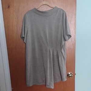 DG2 by Diane Gilman Gray/khaki Short Sleeve Asymmetric Pleated  Tunic Top